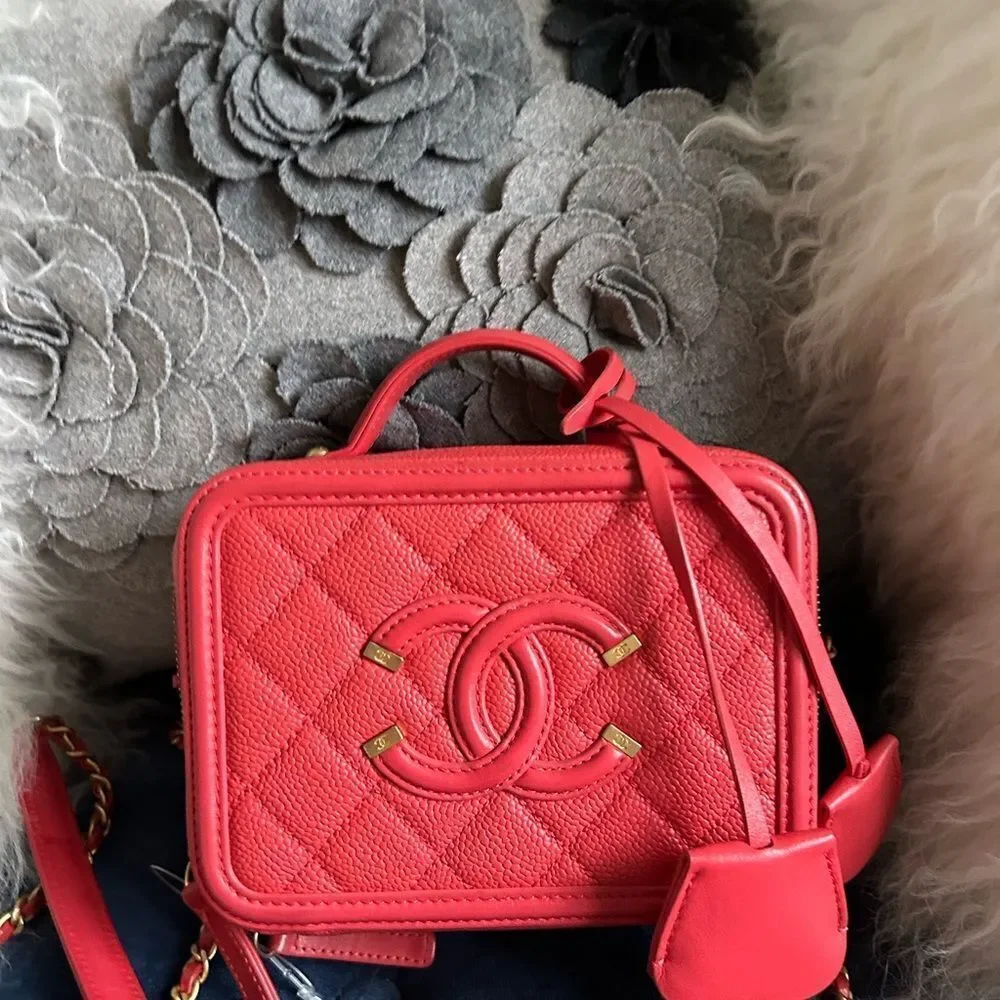 CHANEL Small Filigree Vanity Case Crossbody Bag